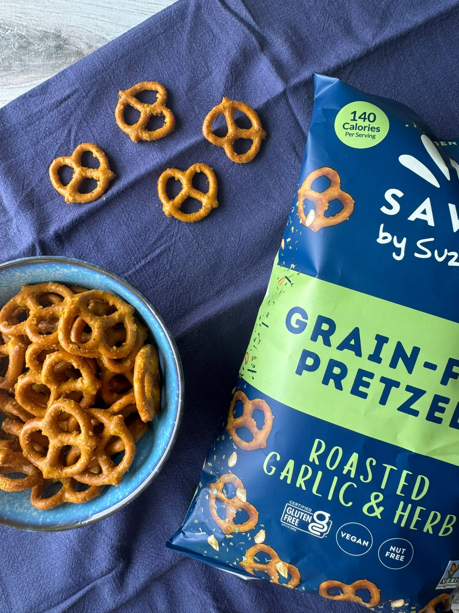 Savor by Suzie - Wholesale Pretzels - Roasted Garlic & Herb Grain Free Pretzels 5oz4
