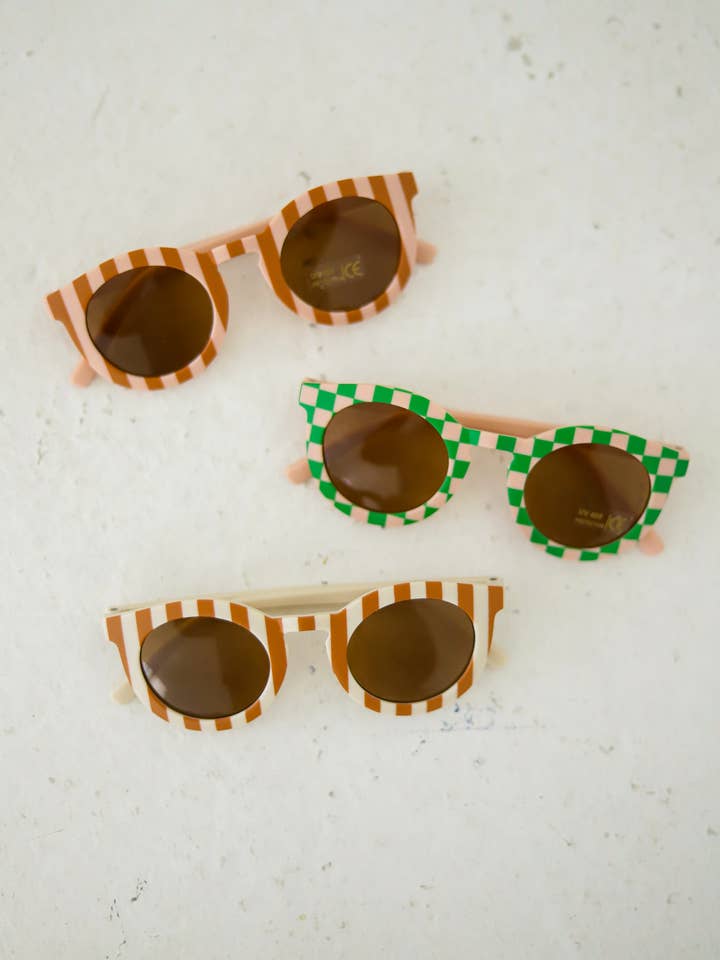 Lunettes de soleil à rayures, lunettes de soleil pour enfants, lunettes de soleil pour tout-petits, UV pour la vente par Polished Prints
