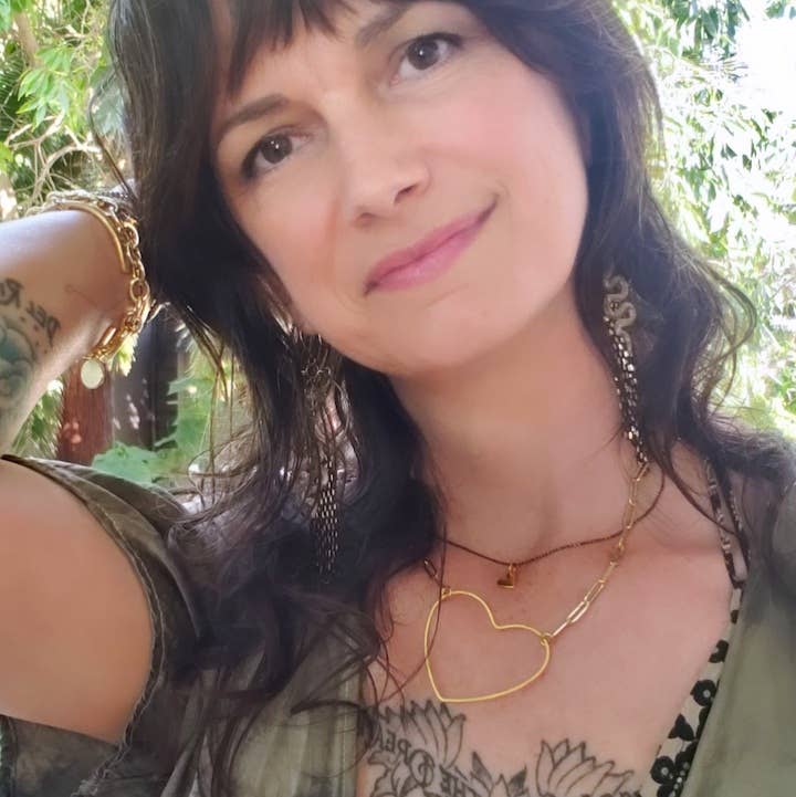 Dreamers of Dreams - Wholesale Pendant/Charm Necklace - Big Gold Heart | Paperclip Chain Necklace4