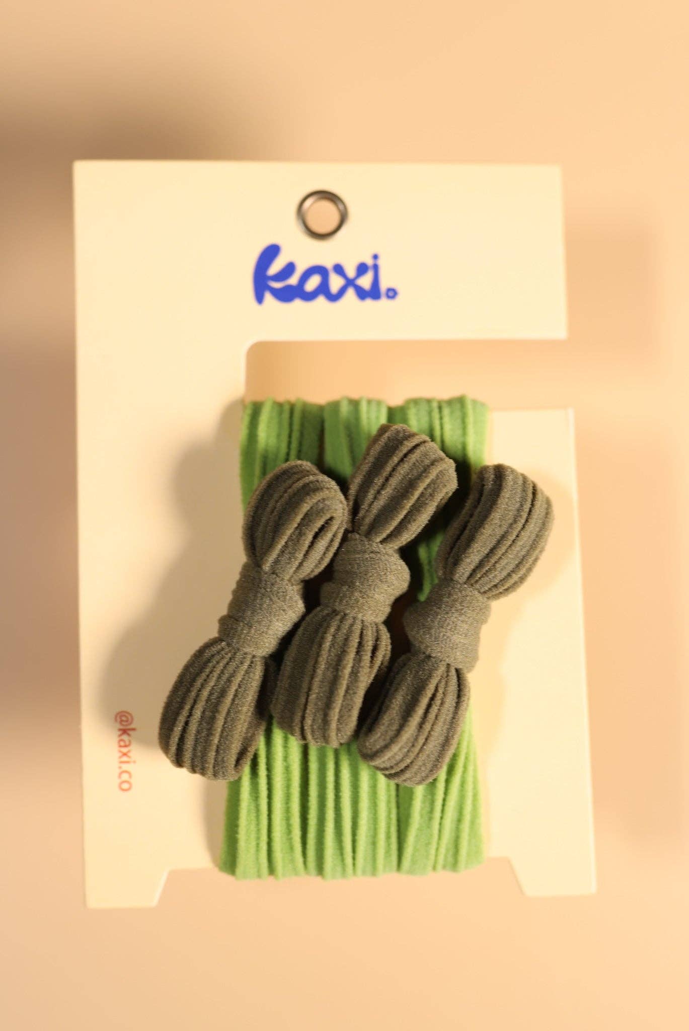 KAXI – wholesale Hårsnoddar – Dam – Tvåfärgade rosetter med bakåtslickat hårband17