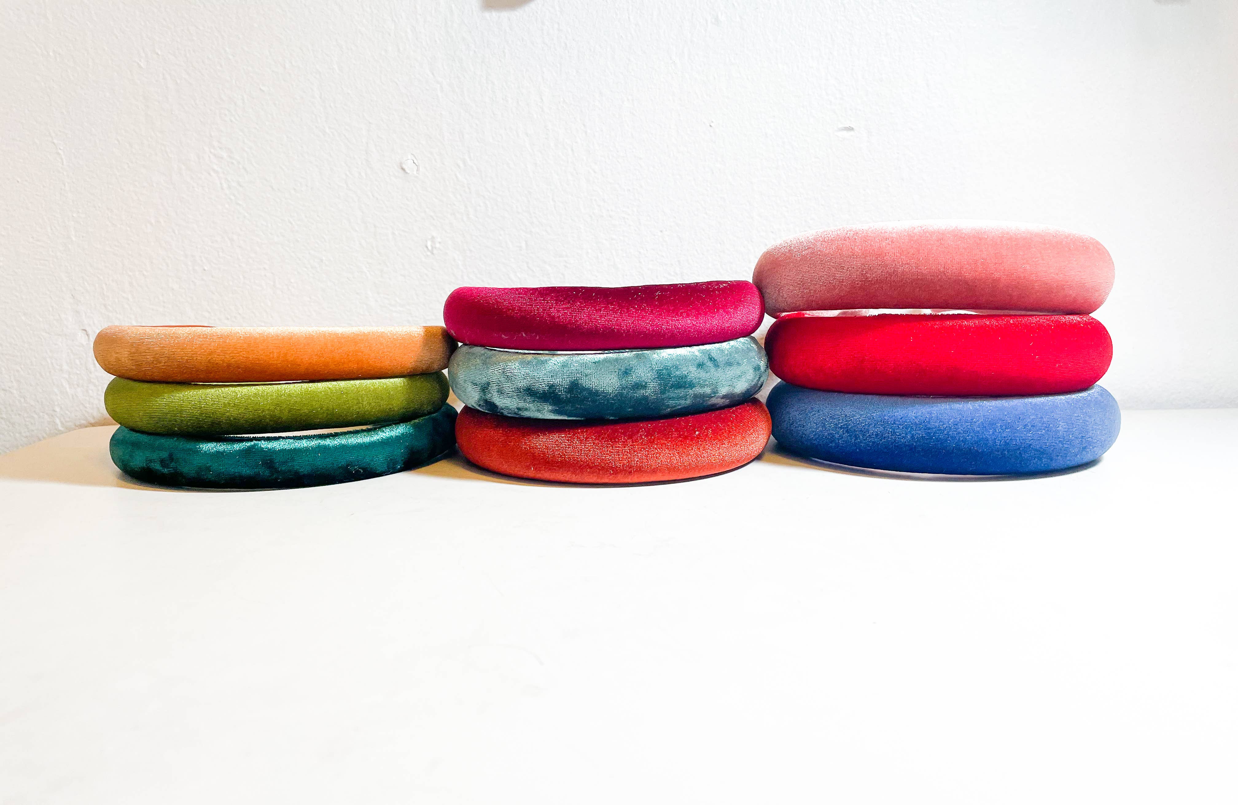 Iris Atelier - Wholesale Fashion Headband - Women's - Padded Velvet Headband - Small Thin2