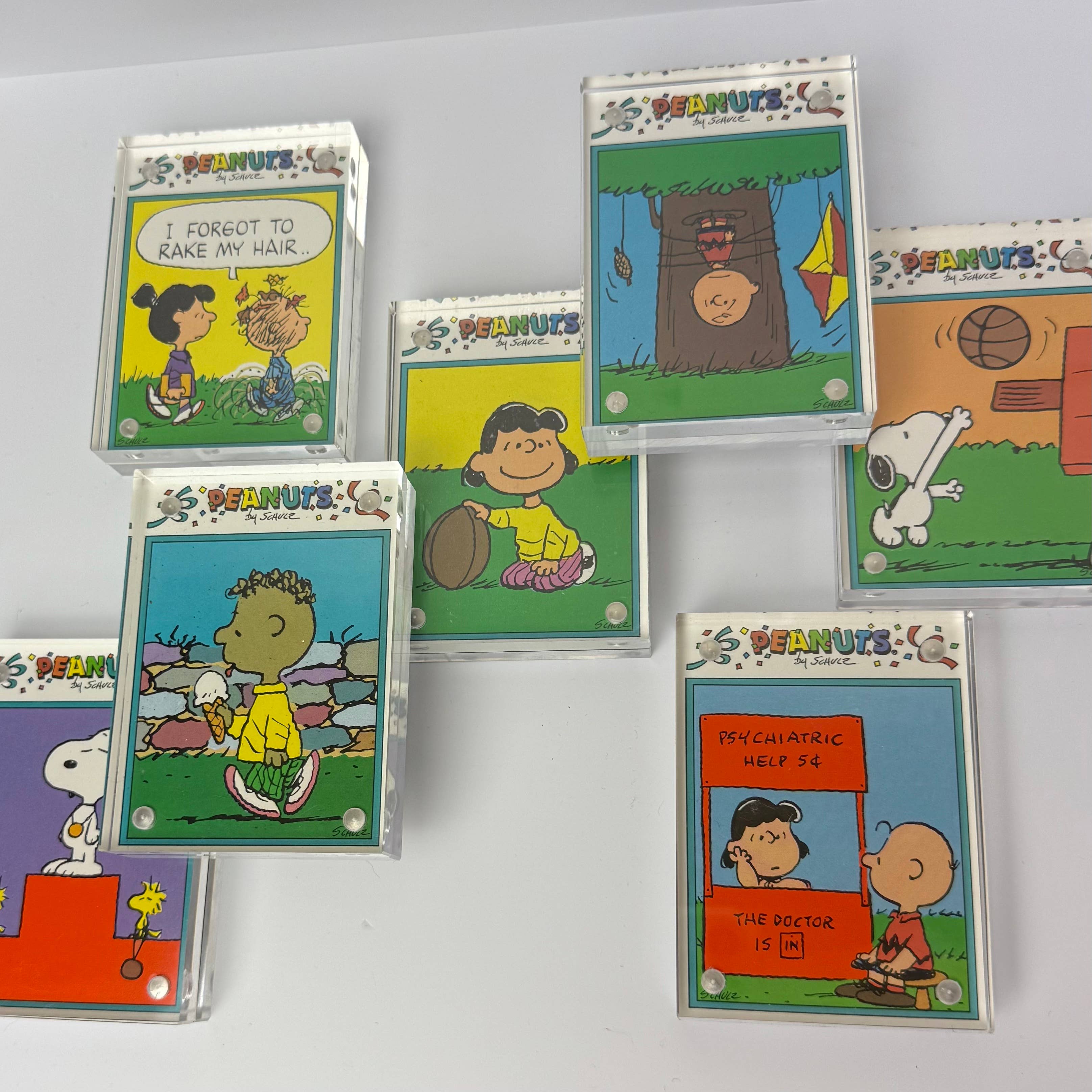 The Mustache Cat Made - Vente Affiche d'art - Cartes à échanger encadrées vintage Snoopy + Peanuts2