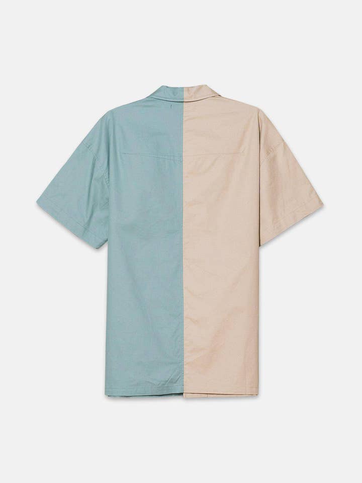 Konus Men's Bellow Pocket Oversize Short Sleeve Shirt in Khaki for wholesale on Faire