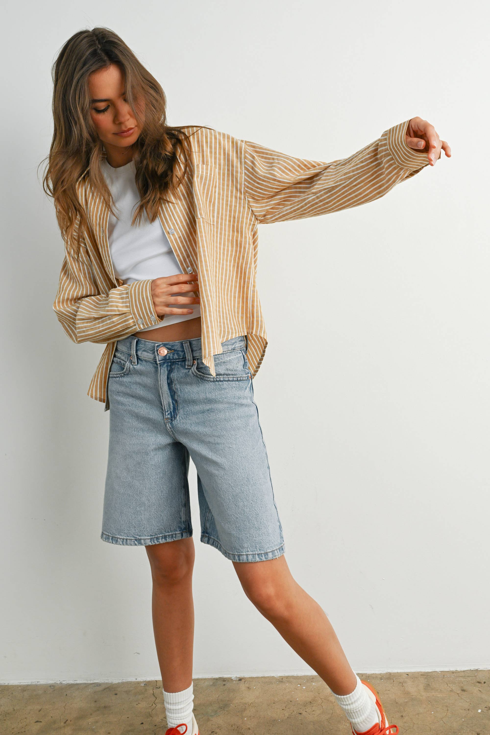 BUTTERMELON - Vente Chemise à col boutonné – femme - Haut à manches longues à rayures et col boutonné raccourci - BMT791525