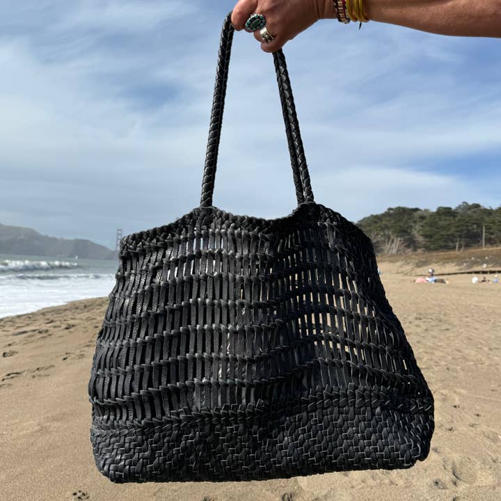 Happy French Gang – wholesale Beach bag – Luni Leather Woven Black Bag9