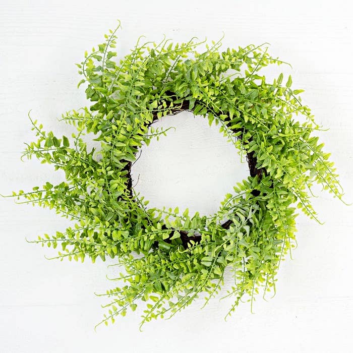 Holiday Depot Inc. - Wholesale Artificial Flowers - 29030- 20in Green Fern Twig Wreath