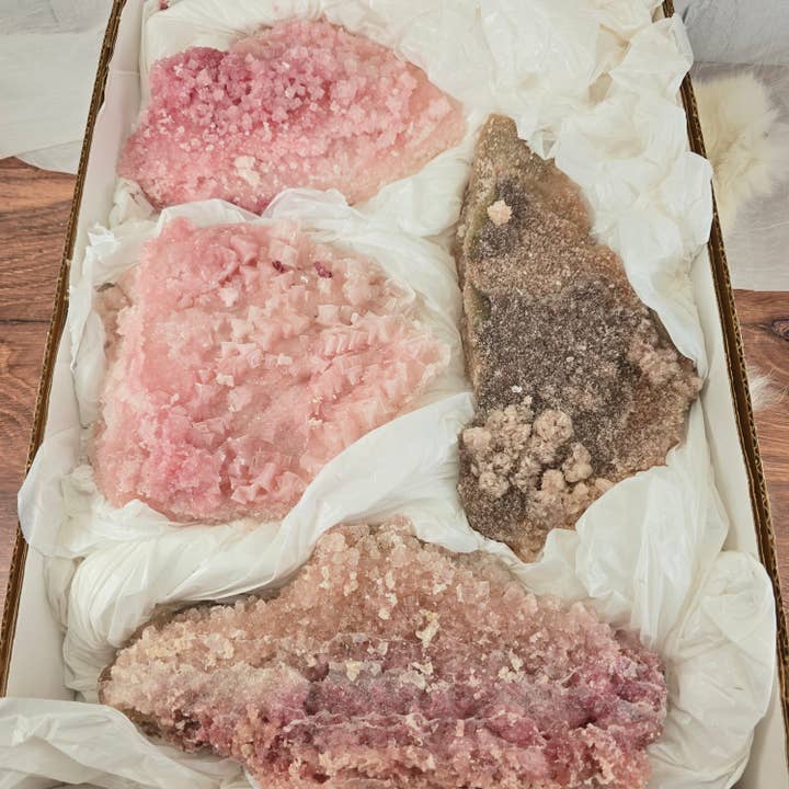 Aquamarine Daydream Wholesale - Venta al por mayor Piedras/cristales espirituales - 4 piezas de halita rosa ~ Muestras de minerales ~ Cajas de cristales al por mayor