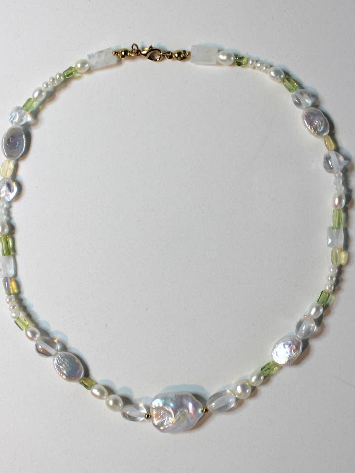 Olivhalsband för wholesale av Valiente New York