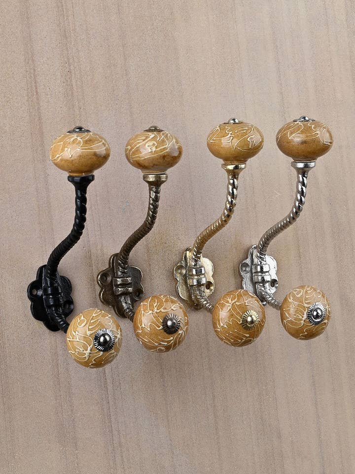 Senapspräglad handgjord keramisk väggkrok | Vintage väggkrokar | Kappkrok | Metallväggkrokar | Möbelhårdvarukrokar | Badkrokar för wholesale av KNOBCO