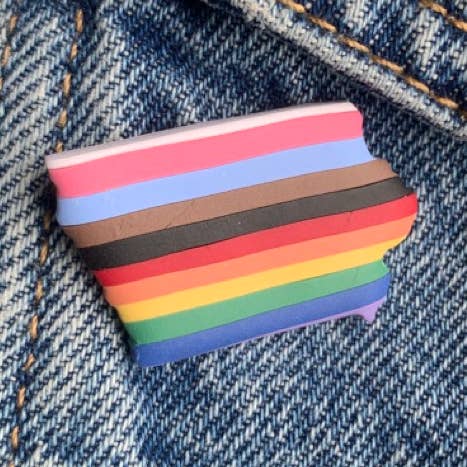 Iowa PRIDE-nål for engroshandel hos Hello Neighbor Art