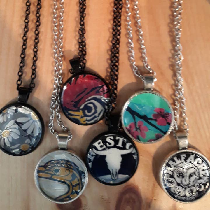 Collana in alluminio riciclato assortito per la vendita all'ingrosso da parte di Dawna Anders Photography