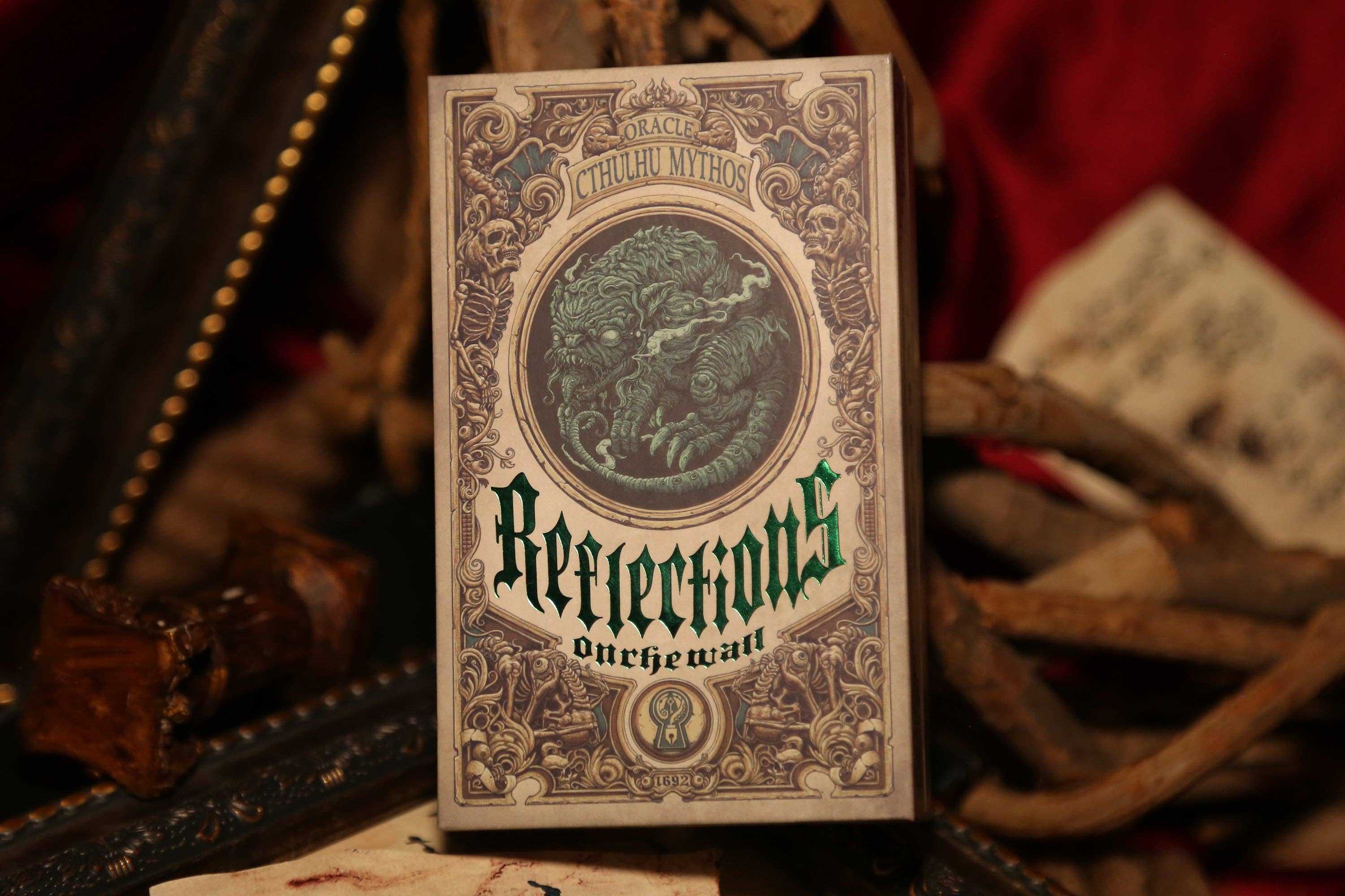 Vermilion Collection - Wholesale Tarot Cards - Reflections on the Wall Cthulhu Mythos Oracle0