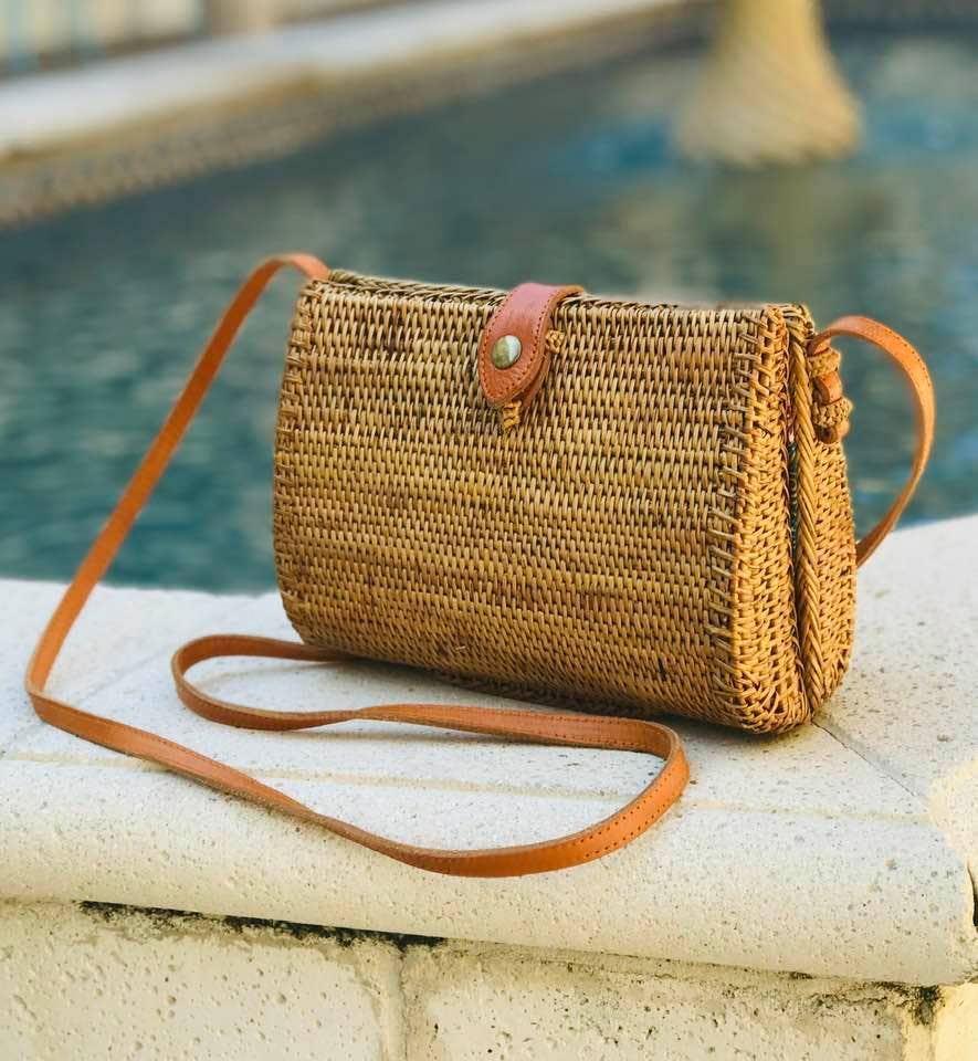 The Winding Road – wholesale Crossbody bag – Women's – Ata Vine Teardrop Crossbody Bag0