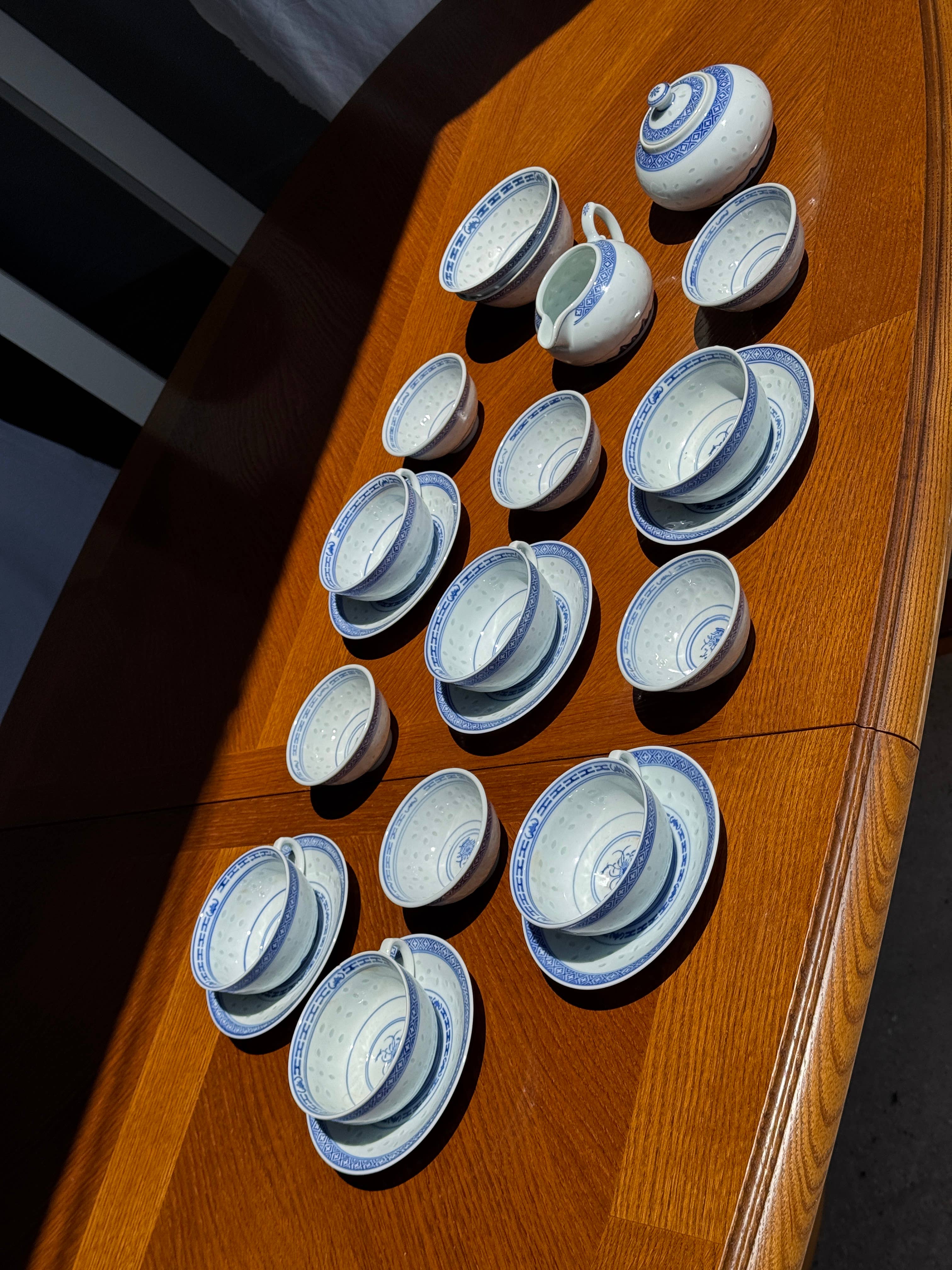 Office Objets - Wholesale Tea Set - Small Chinese tea set with 6 cups and saucers8