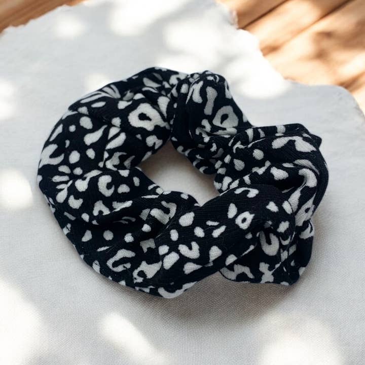 Black Patterned scrunchie XH03 for wholesale on Faire