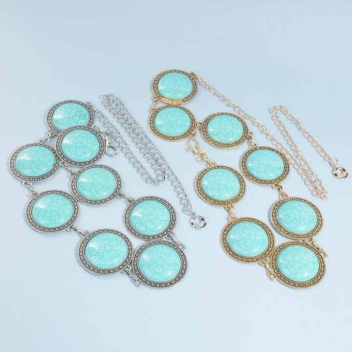 Ceinture chaîne avec grande concho ronde en turquoise de l'Ouest. pour la vente par Collections by Fame Accessories