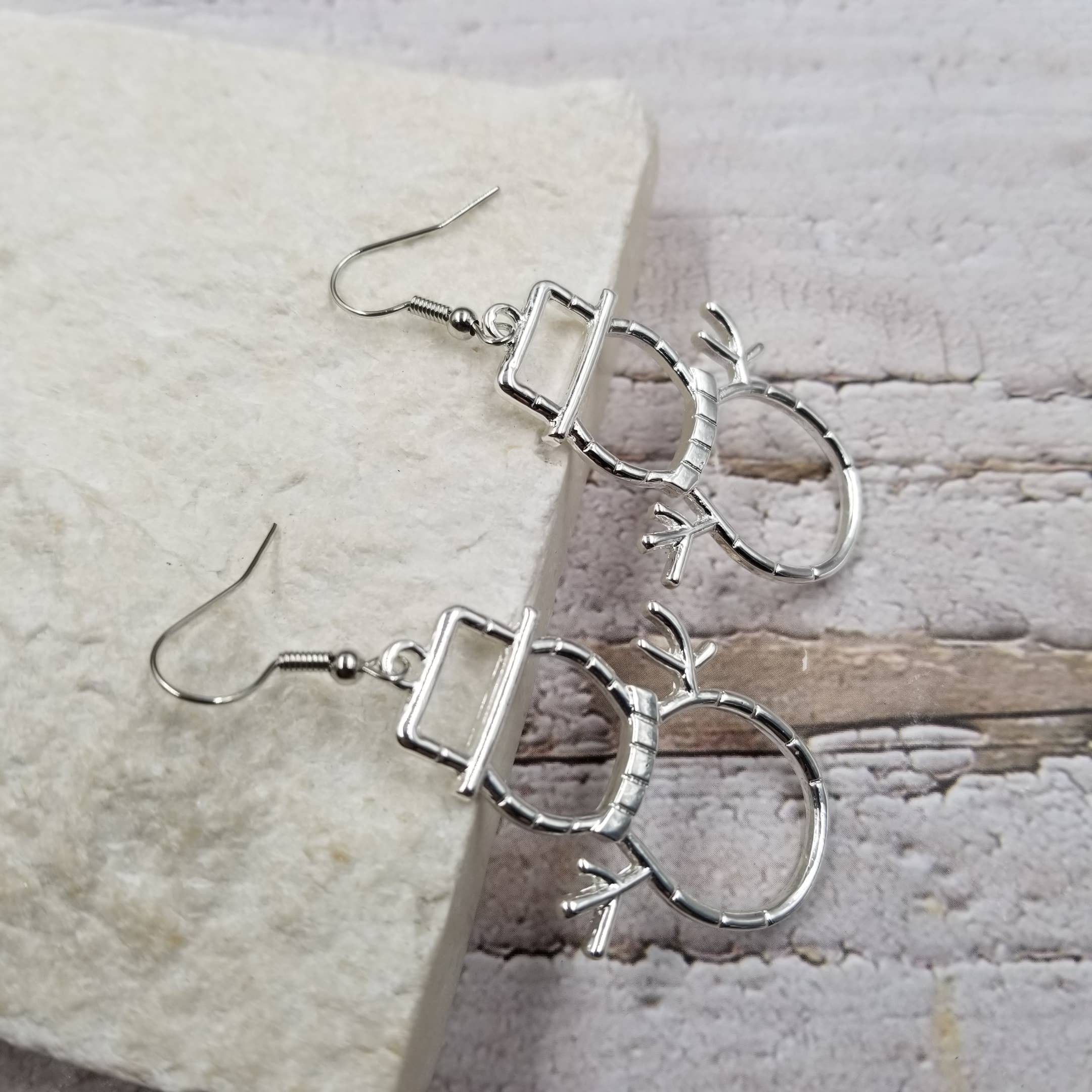 Treasure Wholesale - Wholesale Dangle Earrings - Snowman Silhouette Earrings1