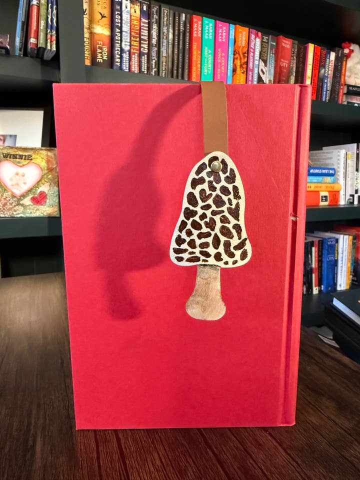 Læderbogmærke - Morkel Svamp for engroshandel hos Booklings Studio