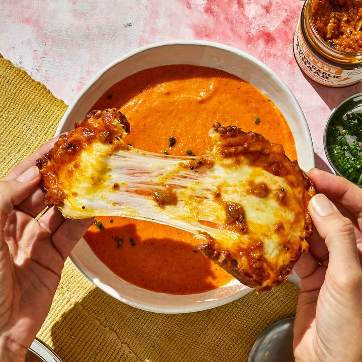 Brooklyn Delhi - Wholesale Hot Sauce - Roasted Garlic Achaar (Spicy Indian Condiment)1