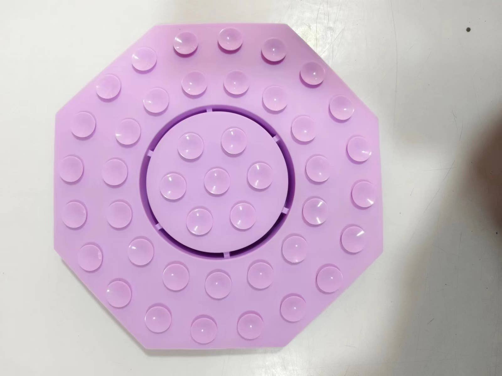 Parallax Plastics LTD - Wholesale Pet Bowl - Cat/Dog - Interactive slow feeding "Fun Flower" Pet Bowl & lick mat1