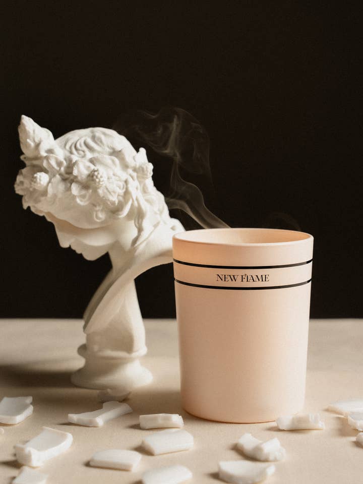 *New* Luxury Beeswax-Soy-Coconut Candle Requiem - Home Decor for wholesale by New Flame