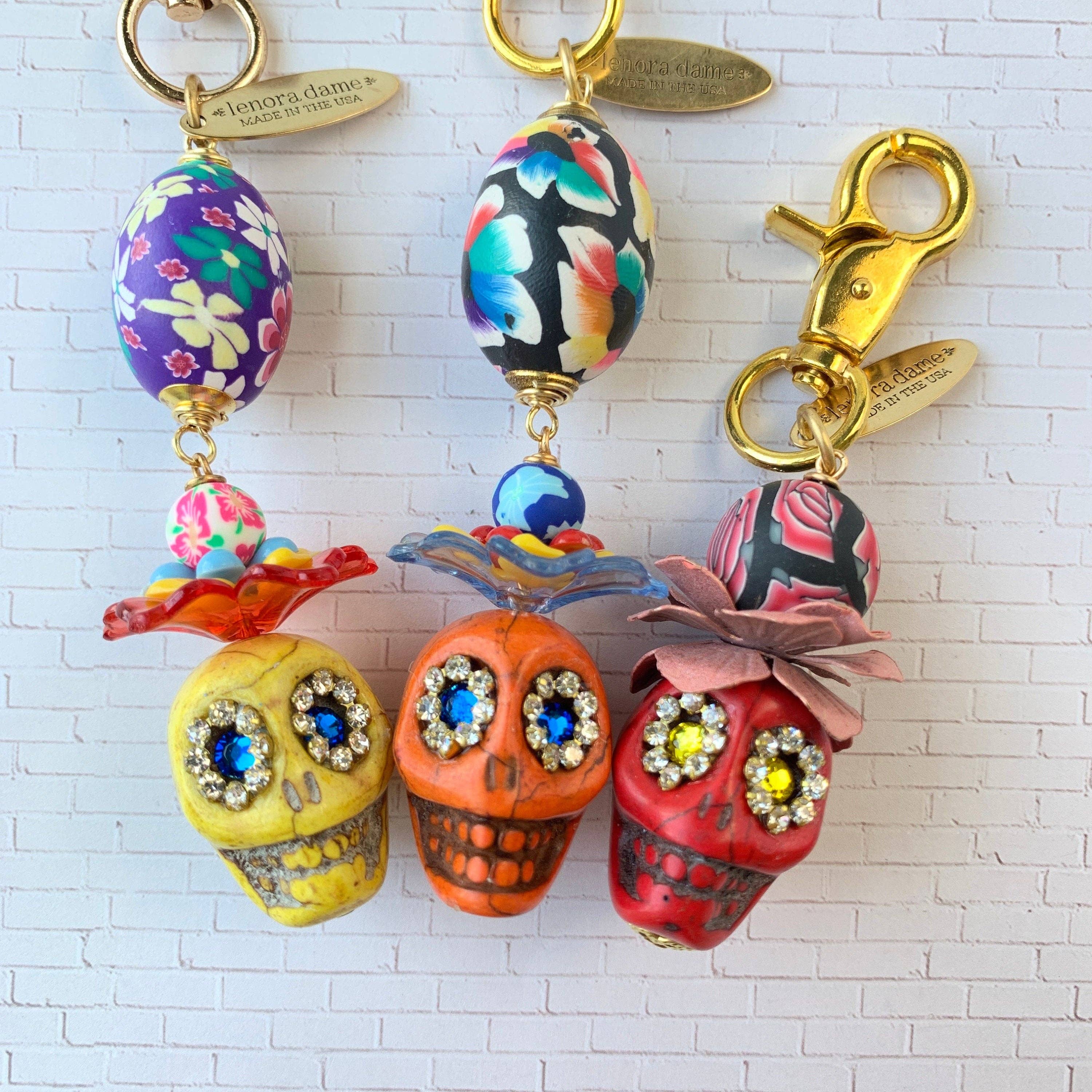 Lenora Dame – Großhandel Geldbörsen-/Taschenzubehör – Damen – Sugar Skull Geldbörsenanhänger, 3 Farben zur Auswahl3