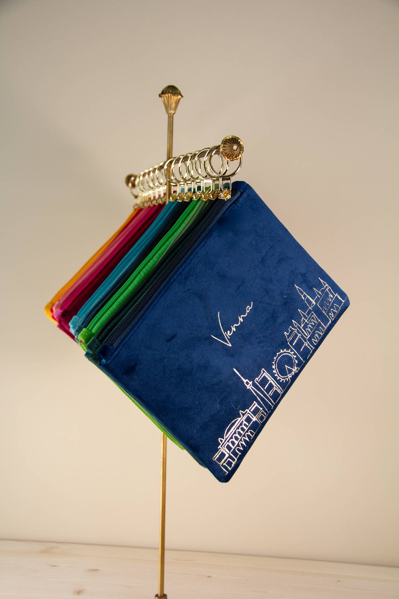 Herzilein-Wien GmbH - Wholesale Makeup/Cosmetic Bag - Kosmetiktasche Wien Kutsche 7