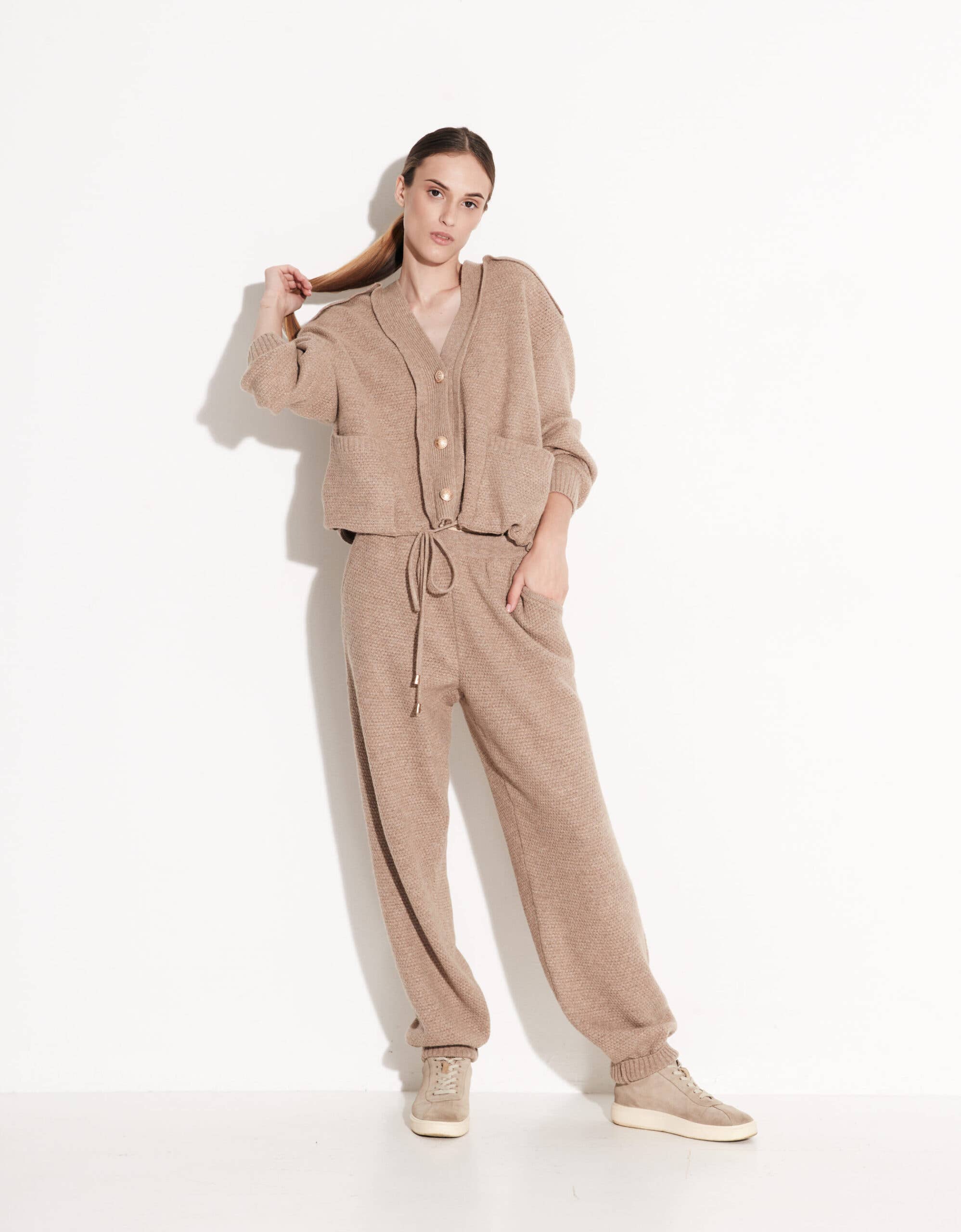 Aina Gasse - Wholesale Lounge Set - Women's - Helen Sweater & Pant Set1