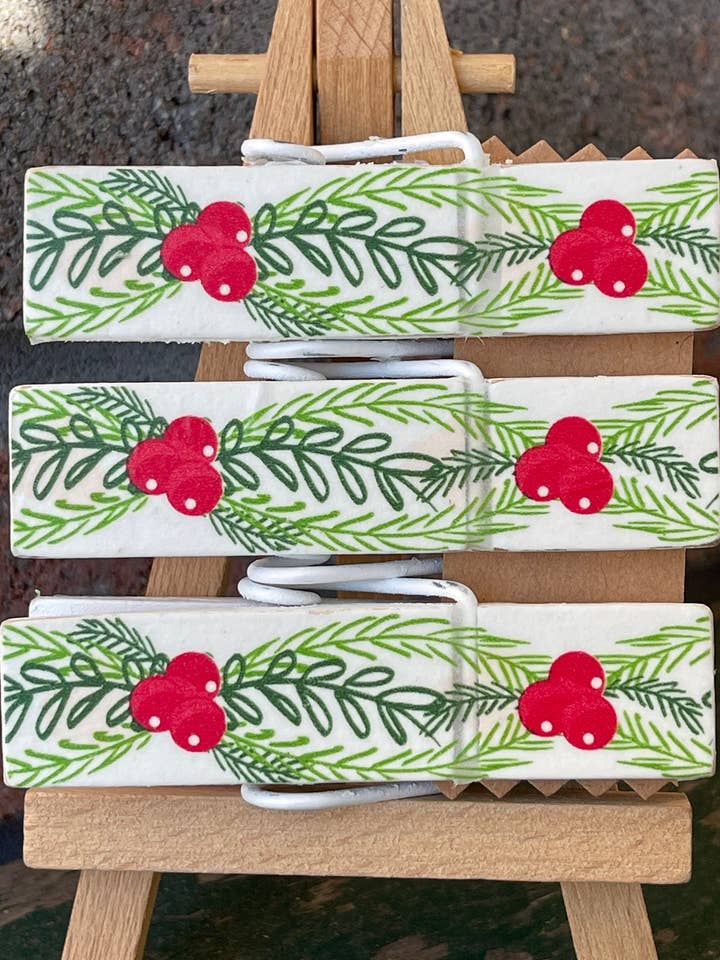 Holly Garland Christmas Clothespins Chip Clip for wholesale by NanCBeeCreations