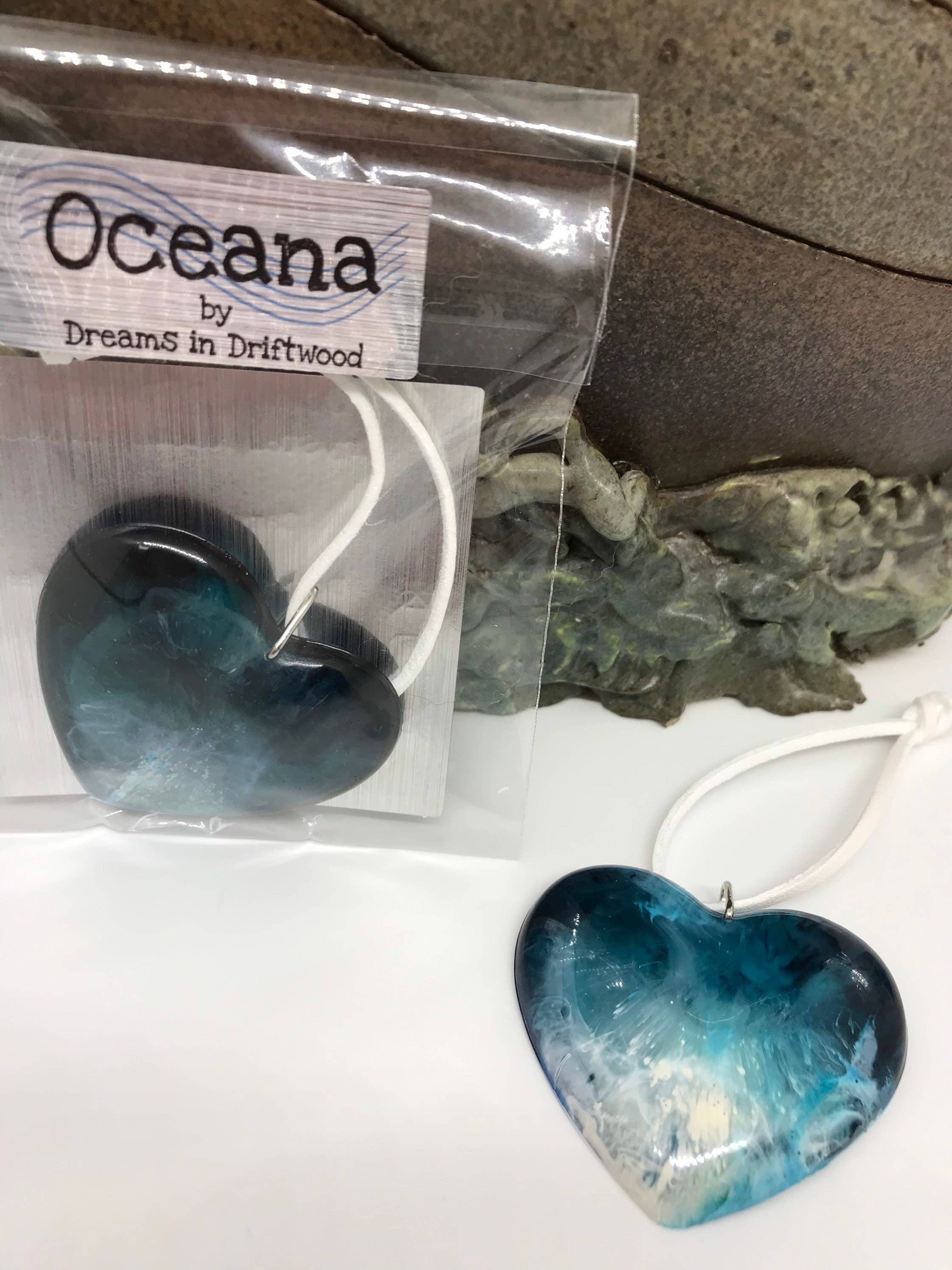 Dreams in Driftwood - Wholesale Ornament - Ocean heart decoration | coastal inspired resin gifts2
