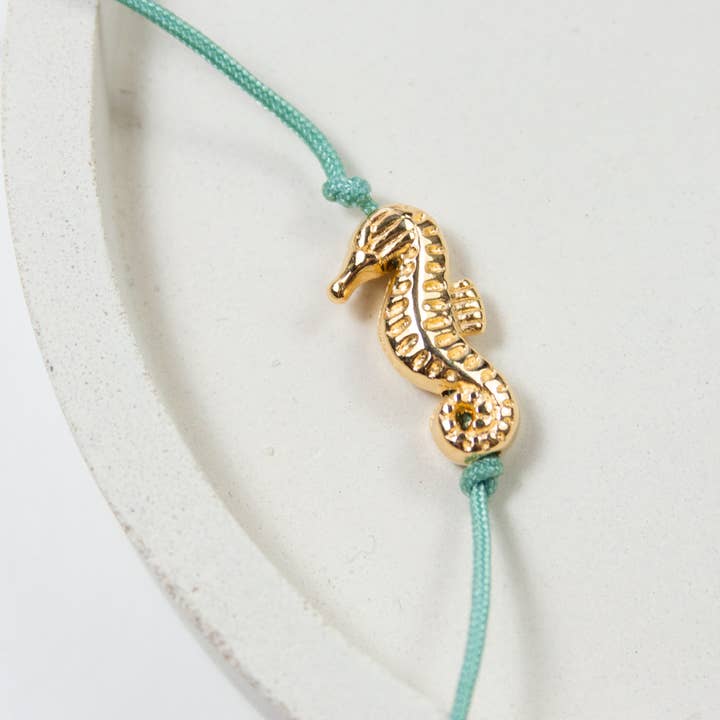 Bow & Hummingbird - Wholesale Charm/Dangle Bracelet - Wristband on card - Seahorse - Submerge1