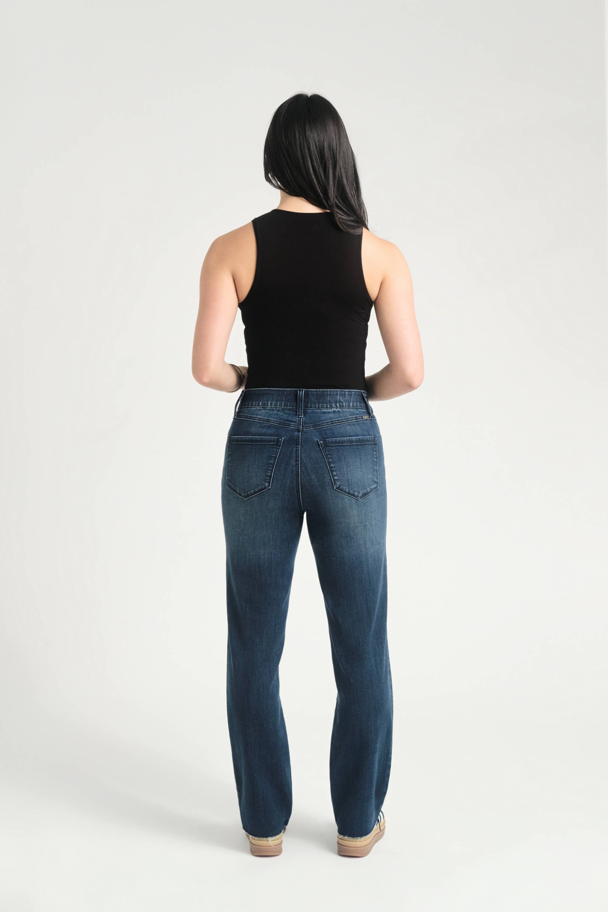 1822 Denim - Wholesale Jeans - Women's - 30" Shapewear Straight Leg Jean w/ Raw Hem in Grayden1