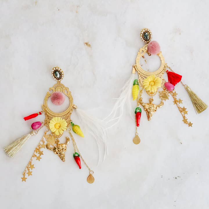 Fjäderlätta dinglande örhängen för wholesale av Pria Handmade Accessories