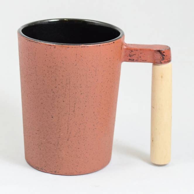 Teecup 8.5H ijzer met hout rood voor wholesale door Ja-Unendlich
