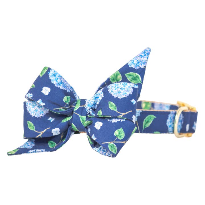 Collare per cani Blue Blooms Belle Bow per la vendita all'ingrosso da parte di Crew LaLa
