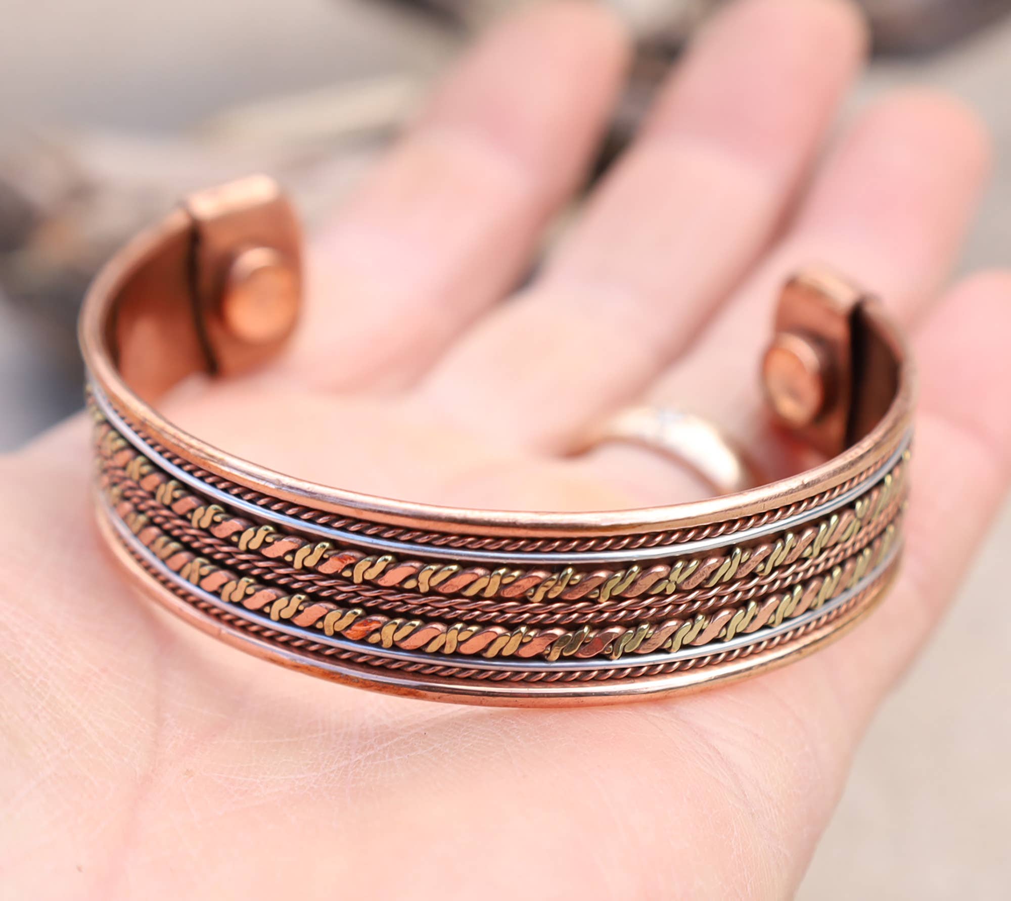 Lungta Imports - Venta al por mayor Pulseras tipo brazalete - Pulsera de alambre trenzado de cobre puro para mujeres y hombres5