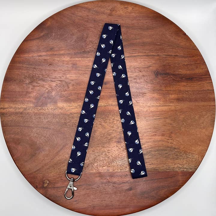 Petite lanière pour voilier pour la vente par The Lanyard Boutique