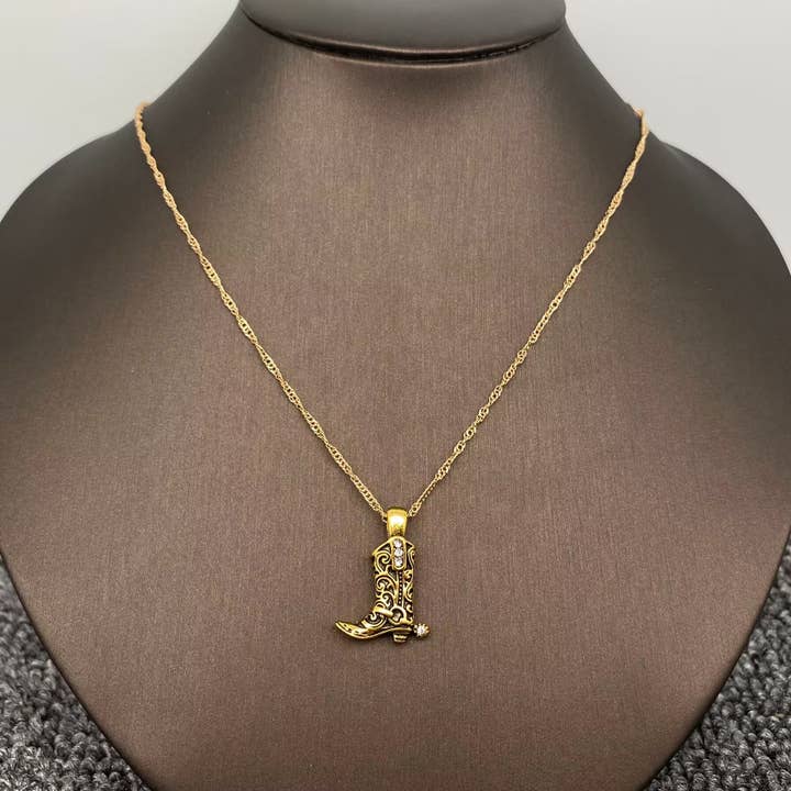 Mio Queena - Wholesale Pendant/Charm Necklace - Vintage Western Cowboy & Cowgirl Boots Pendant Necklace - WJ