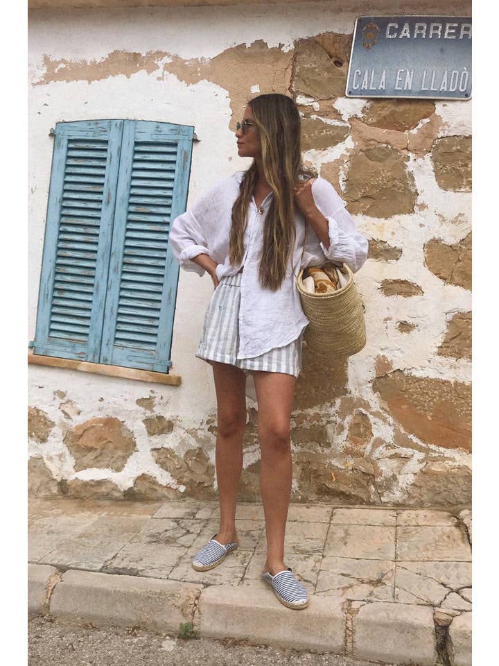 Beachwood The Label – wholesale Buttoned-down shirt – Women's – The Palma Shirt // Blanco4