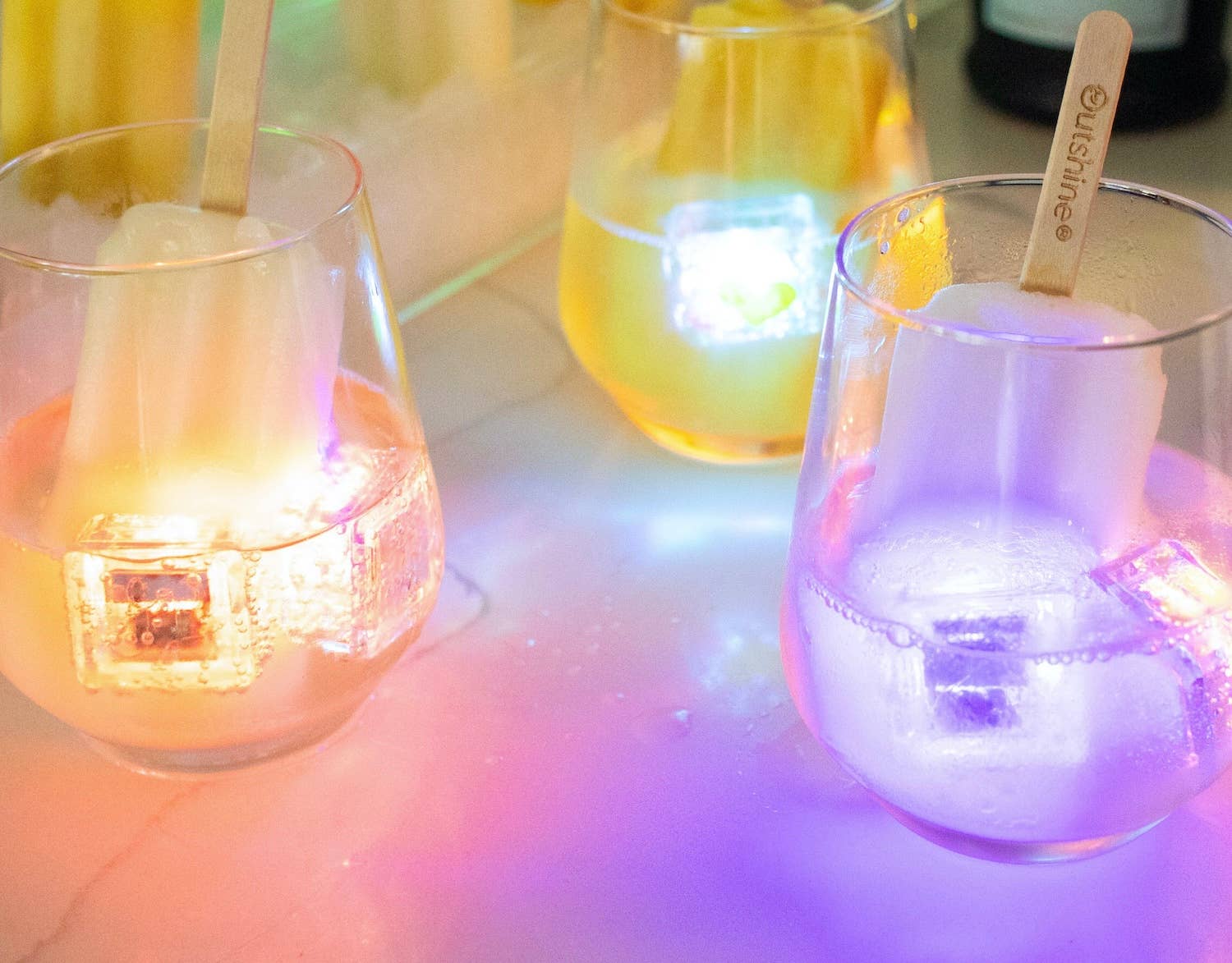 Glo Pals - Wholesale Bar Tool - Glo Cubes Multicolored 4-Pack3