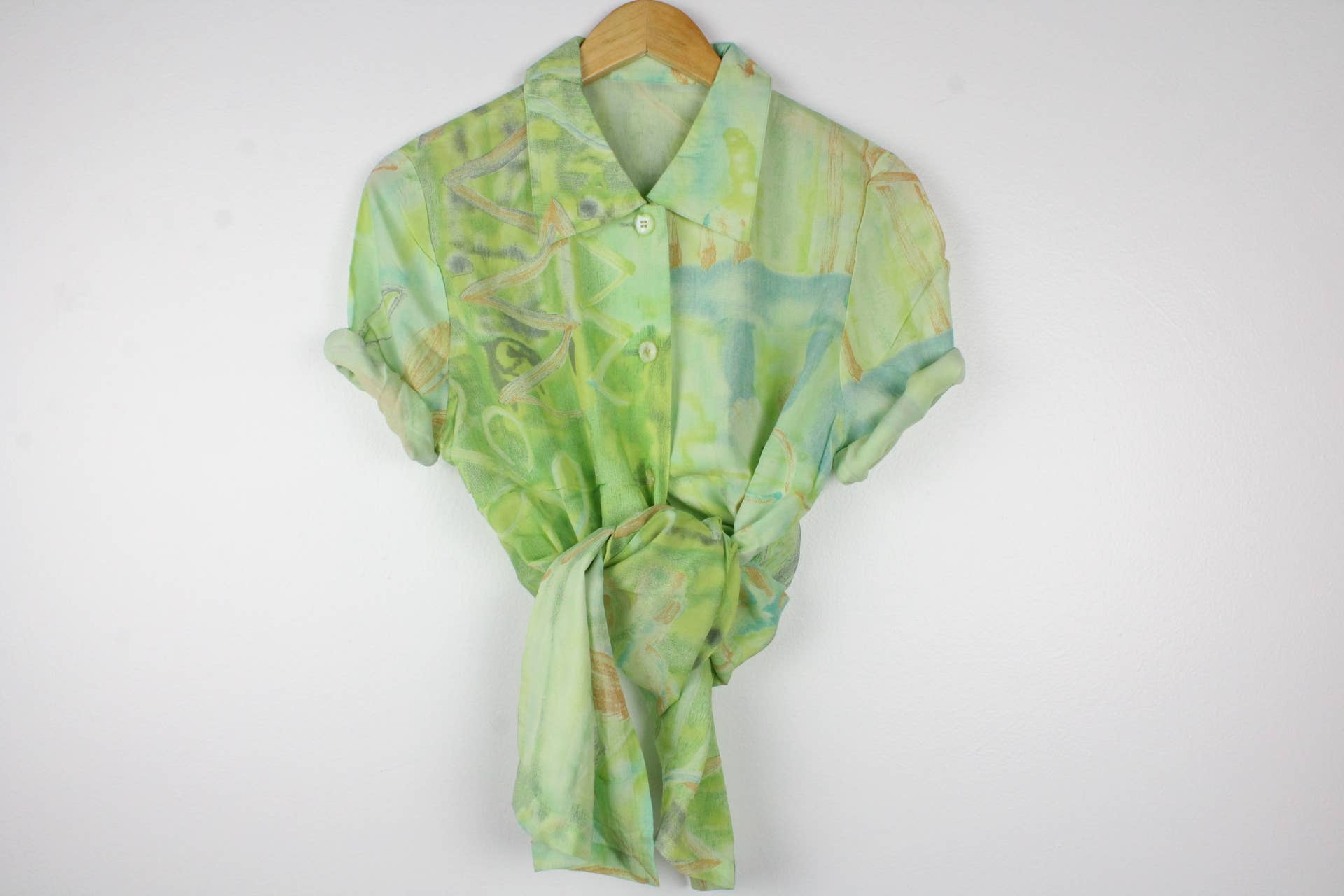 Sun's Out! - Wholesale Button Down Shirt - Women's - Vintage Short-Sleeve Button Up Blouse - Original Length18
