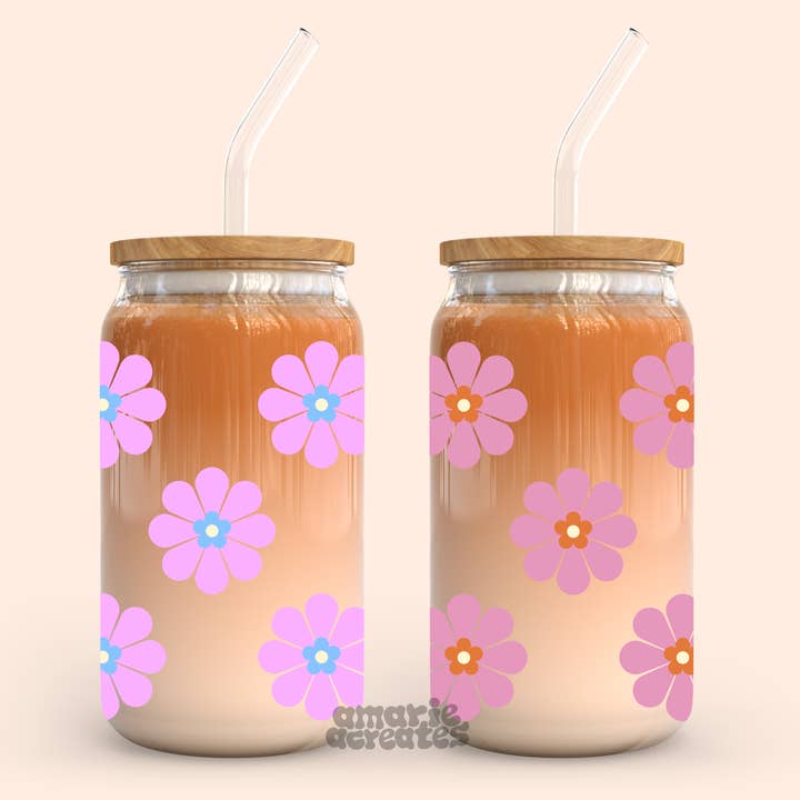 Glazen beker met bloemenmadeliefjes voor wholesale door amarieacreates