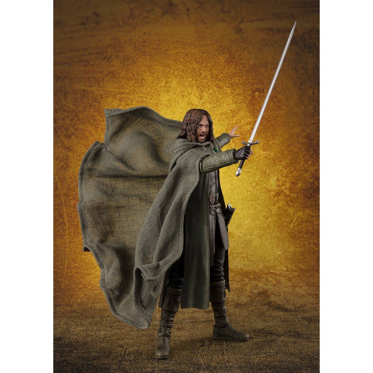 Entertainment Earth - Wholesale Figurine Toy - Kids - LOTR Fellowship of the Ring Aragorn S.H.Figuarts Figure4