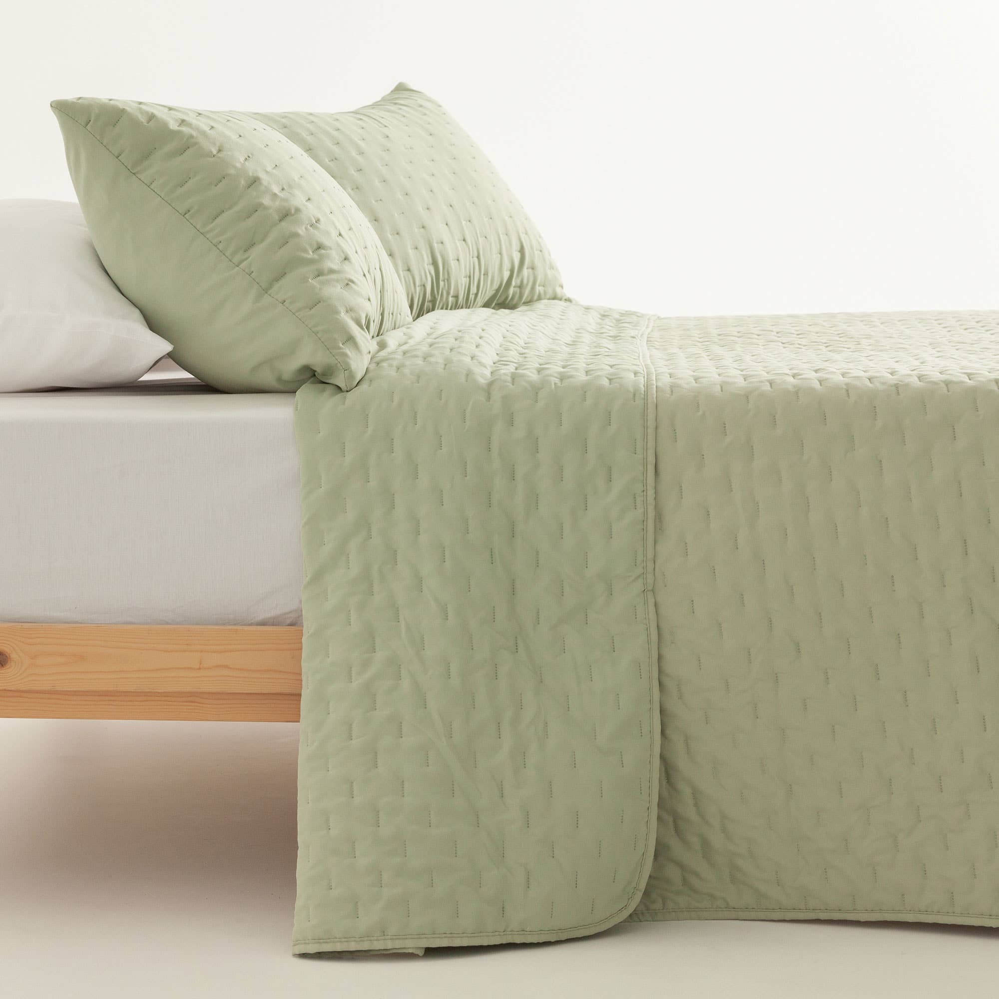 GAMUSI - Wholesale Quilt - NARA plain quilted bedspread with super soft touch20