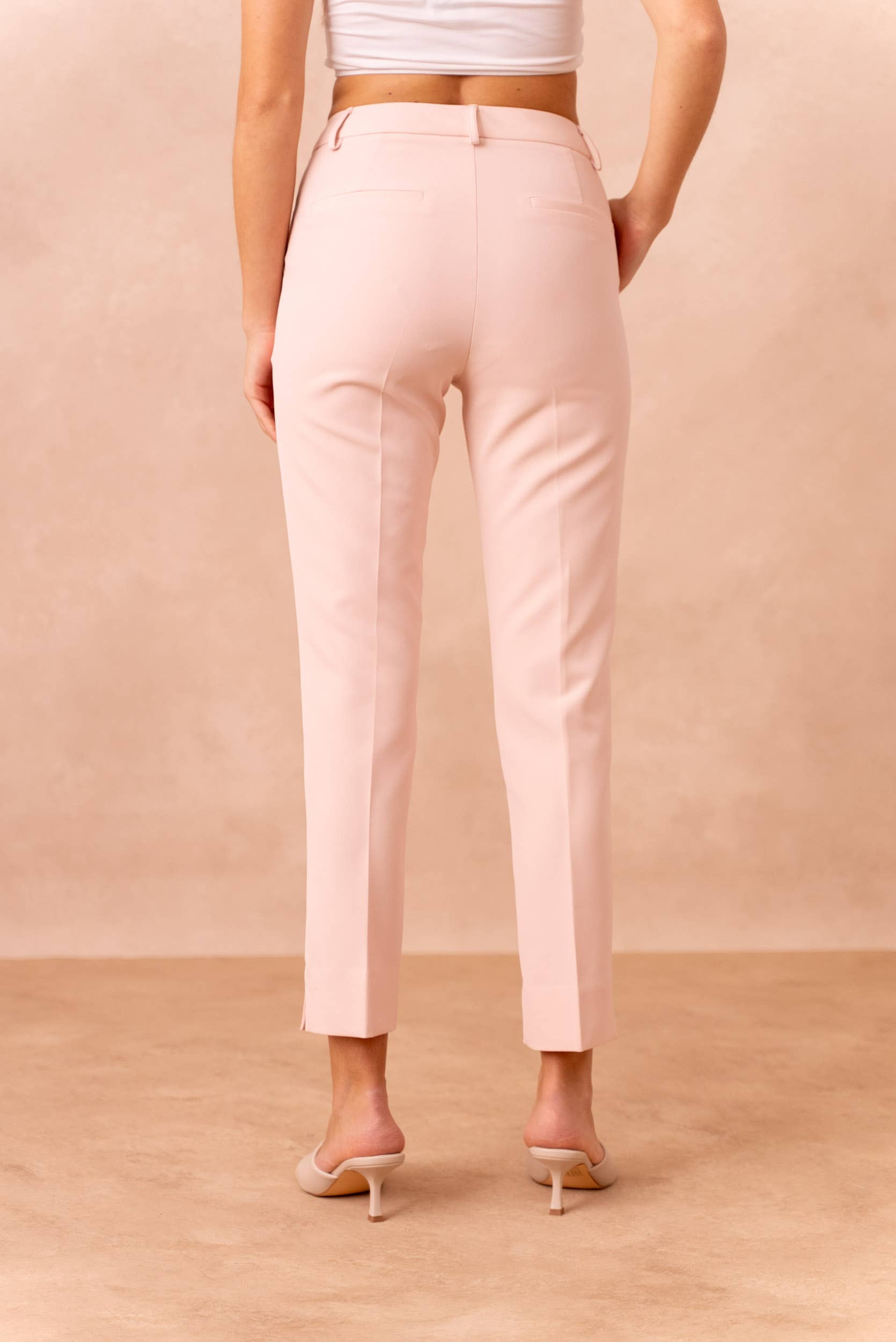 Attentif Paris – wholesale Pants – Women's – [Timeless] High-waisted cigarette pants13