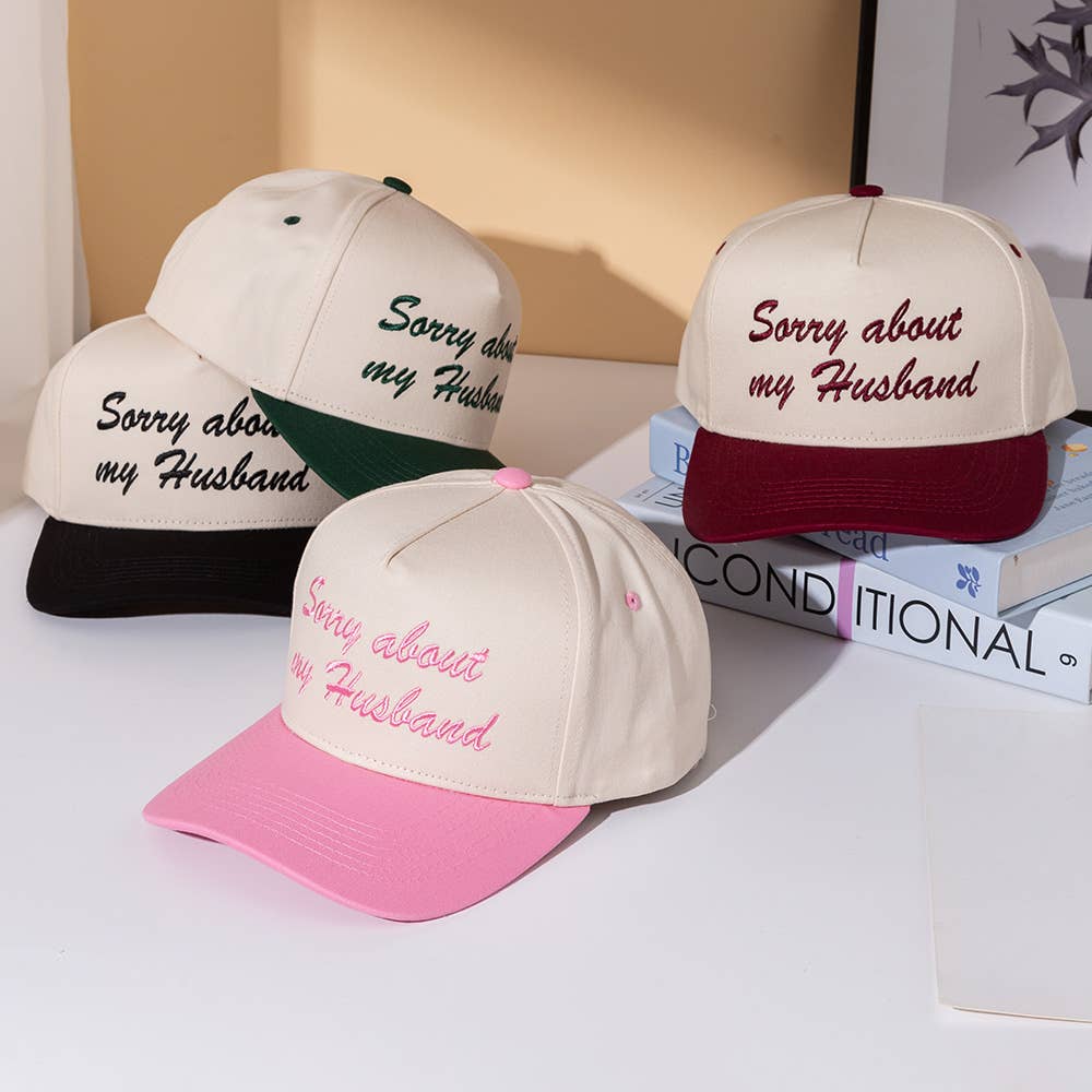 Sensibling Corp. - Vendita all'ingrosso Cappellino da baseball - Donna - CAPPELLO DA BASEBALL SNAPBACK A CINQUE PANNELLI IN TELA RICAMATO CON MESSAGGIO "SCUSA PER MIO MARITO"8