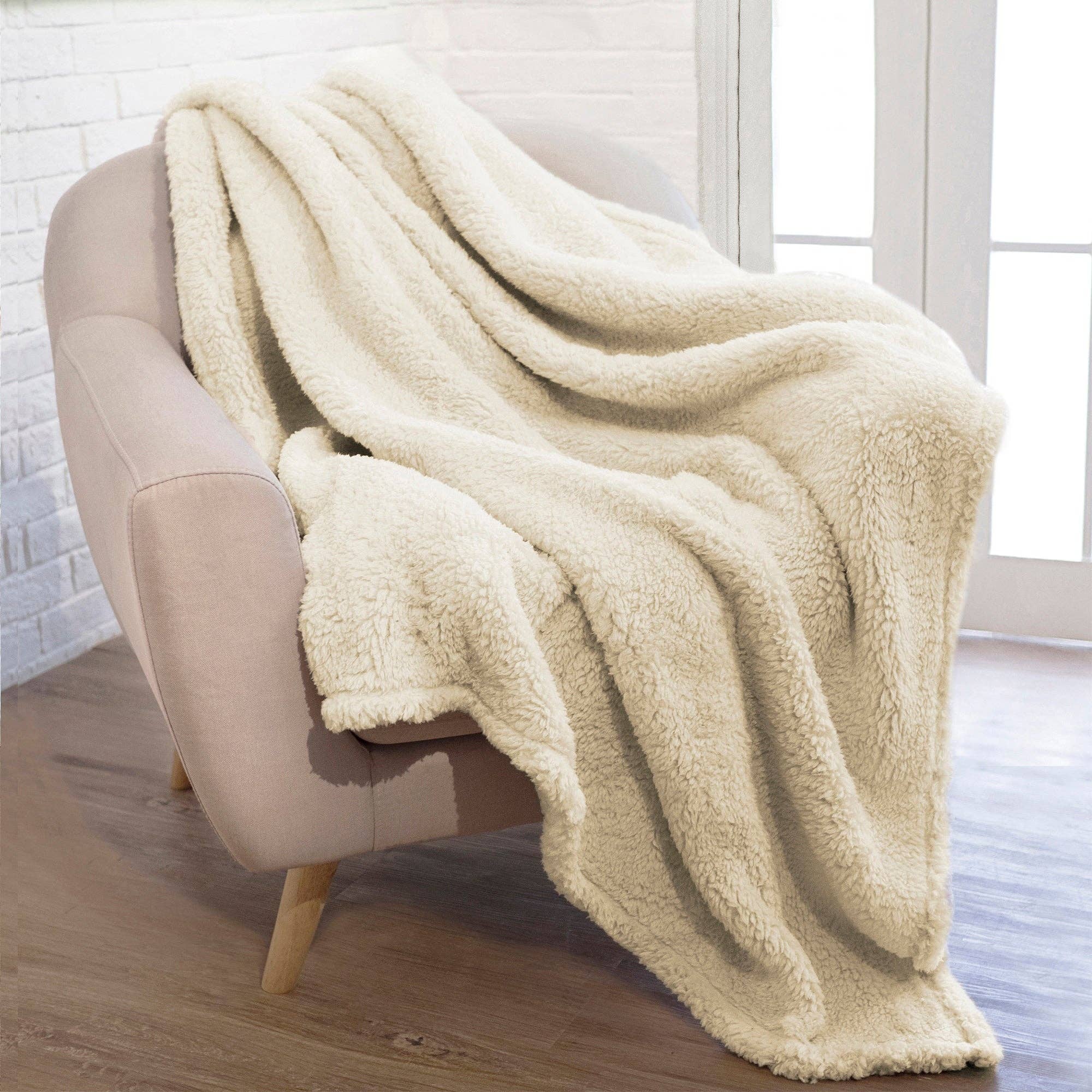 Pavilia - Wholesale Throw Blanket - Plush Shaggy Sherpa Blanket6
