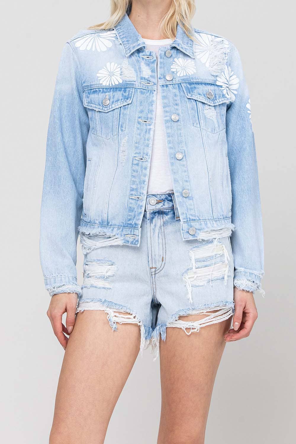 ZUCKERWATTE KLASSISCHE CROP-JEANSJACKE MIT BLUMENLASERDRUCK T5137J für den Großhandel auf Faire7