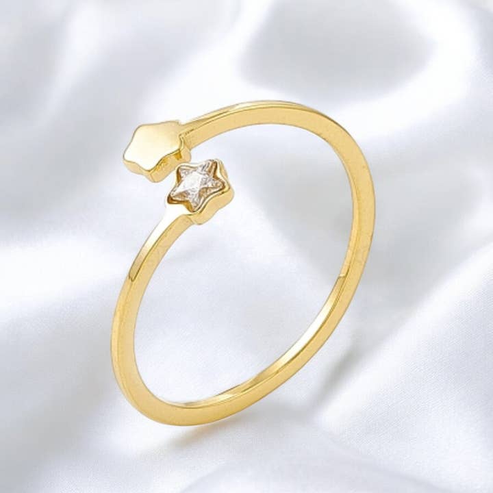 DUESTELLE ITALIA - Wholesale Band/Stacked Ring - Stellar Touch - Adjustable Ring with Star and Zircon4