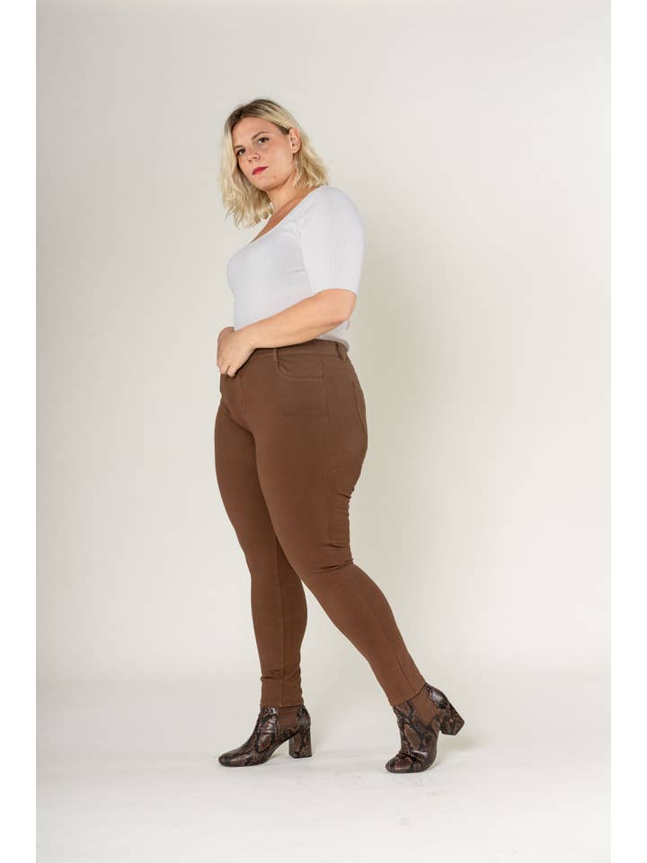Nina Carter - Wholesale Fashion Leggings - Women's - Curve plus size stretch Legging/Jegging with Zip A00514